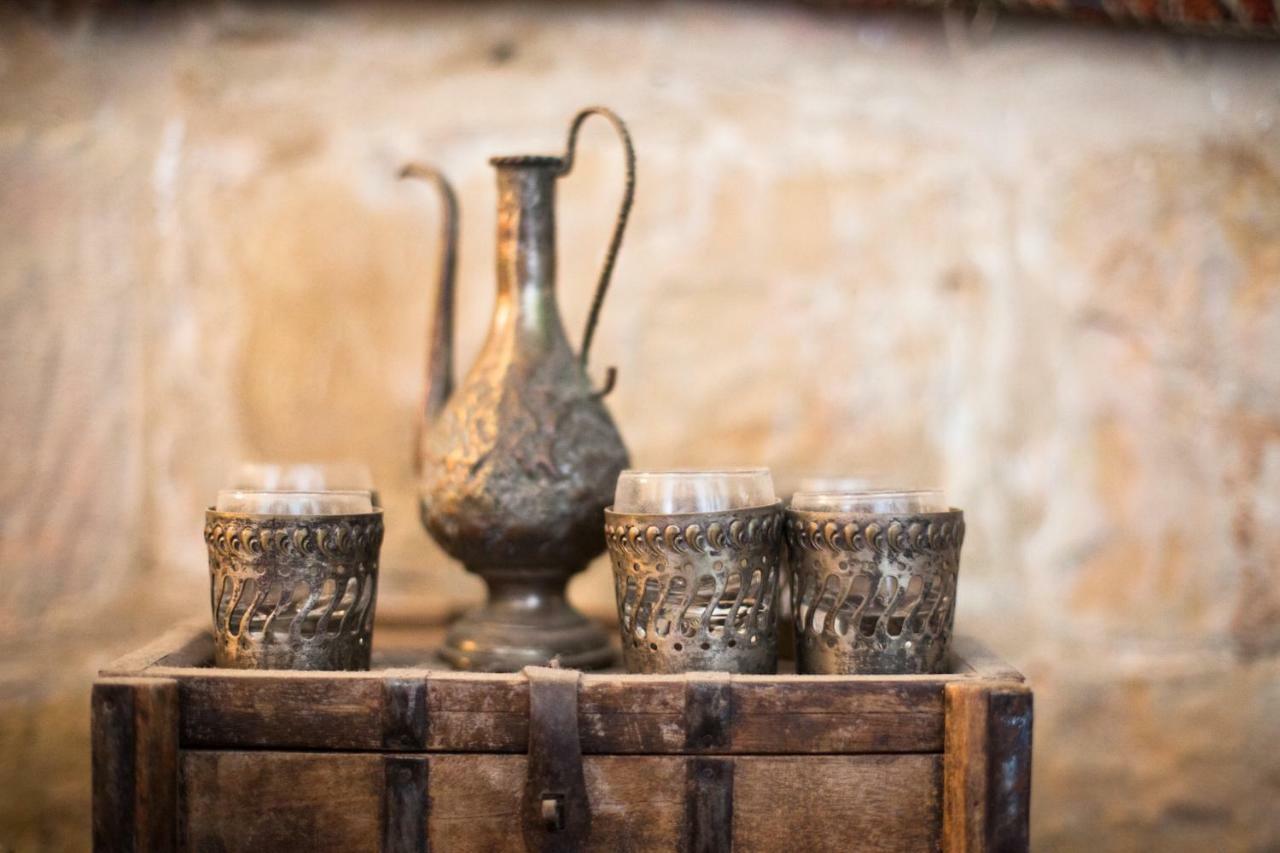 Mikes Khan Abu Ghaush エクステリア 写真